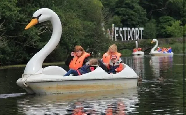 Летний дом Westbrook Country House *